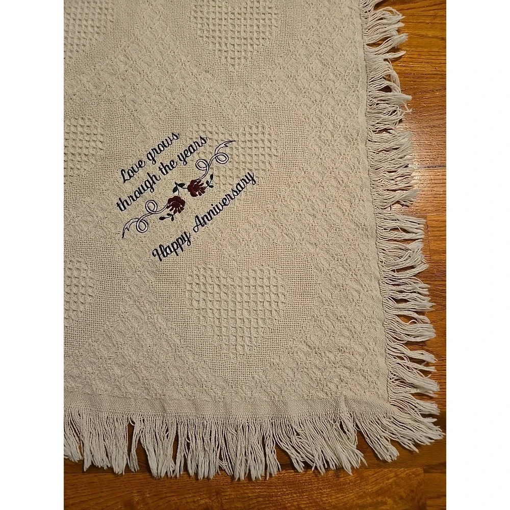 Vtg Heart Fringe Throw Blanket 62x51 Waffle Weave Lap Baby Decor White Anniversa